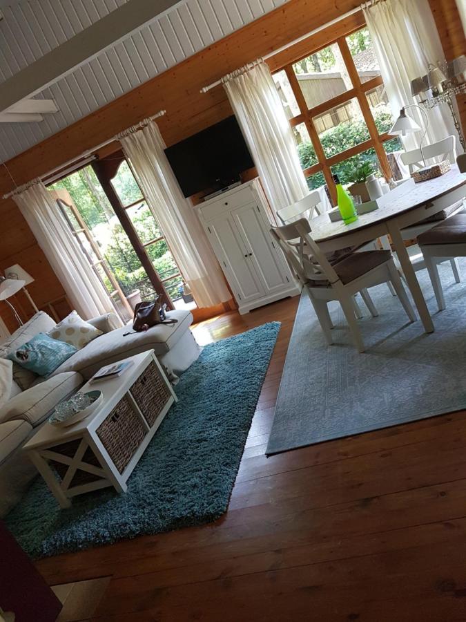 Charme Chalet Zutendaal Exterior photo